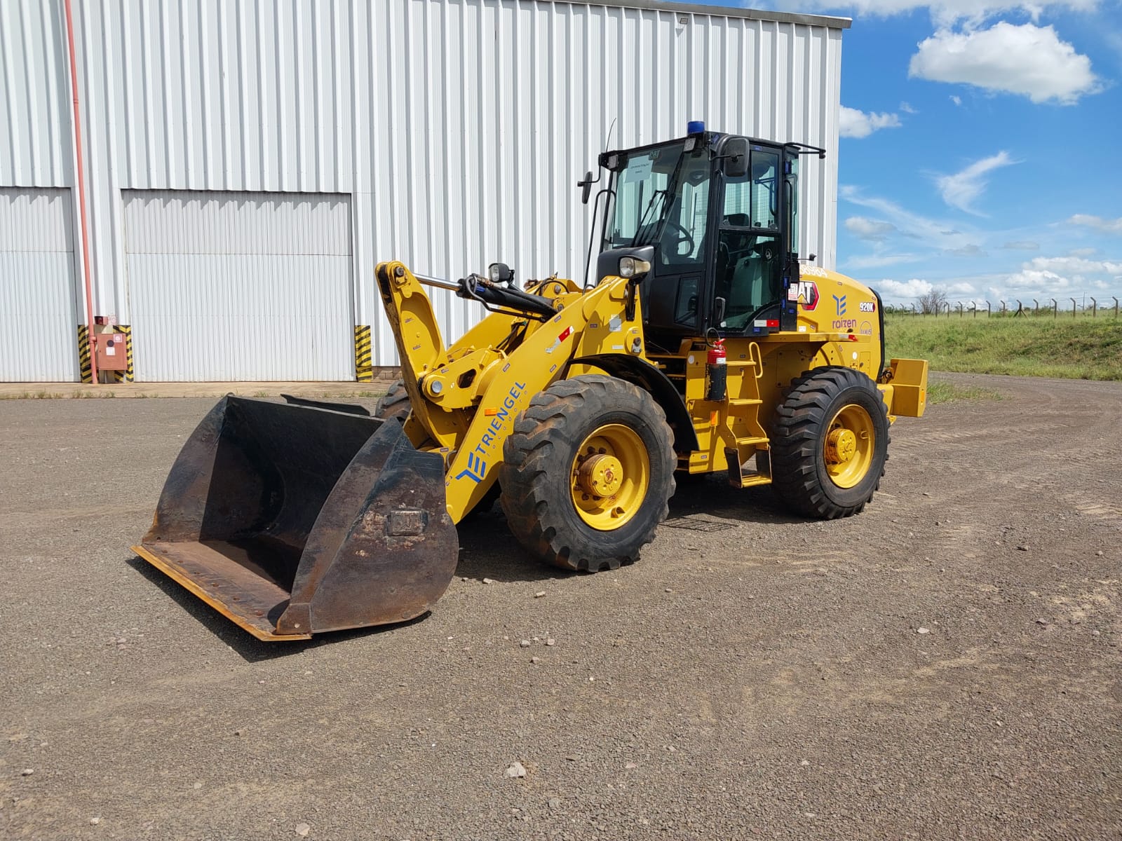 Pá Carregadeira Caterpillar 920K