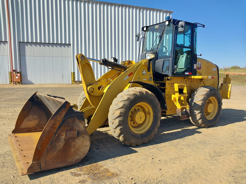 Pá Carregadeira Caterpillar 920K