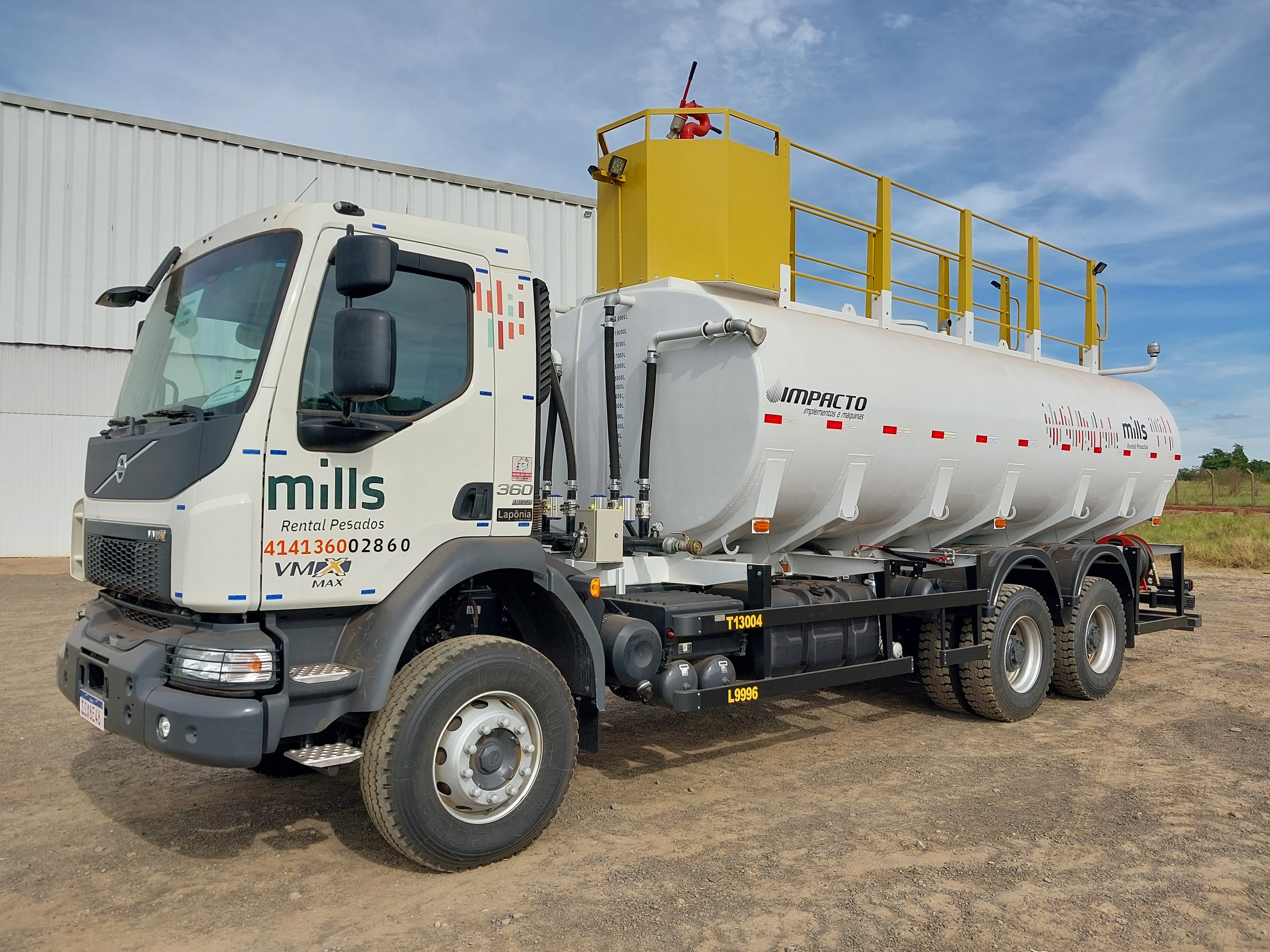 Caminhão Volvo VMX 360 Max 6x4 2p