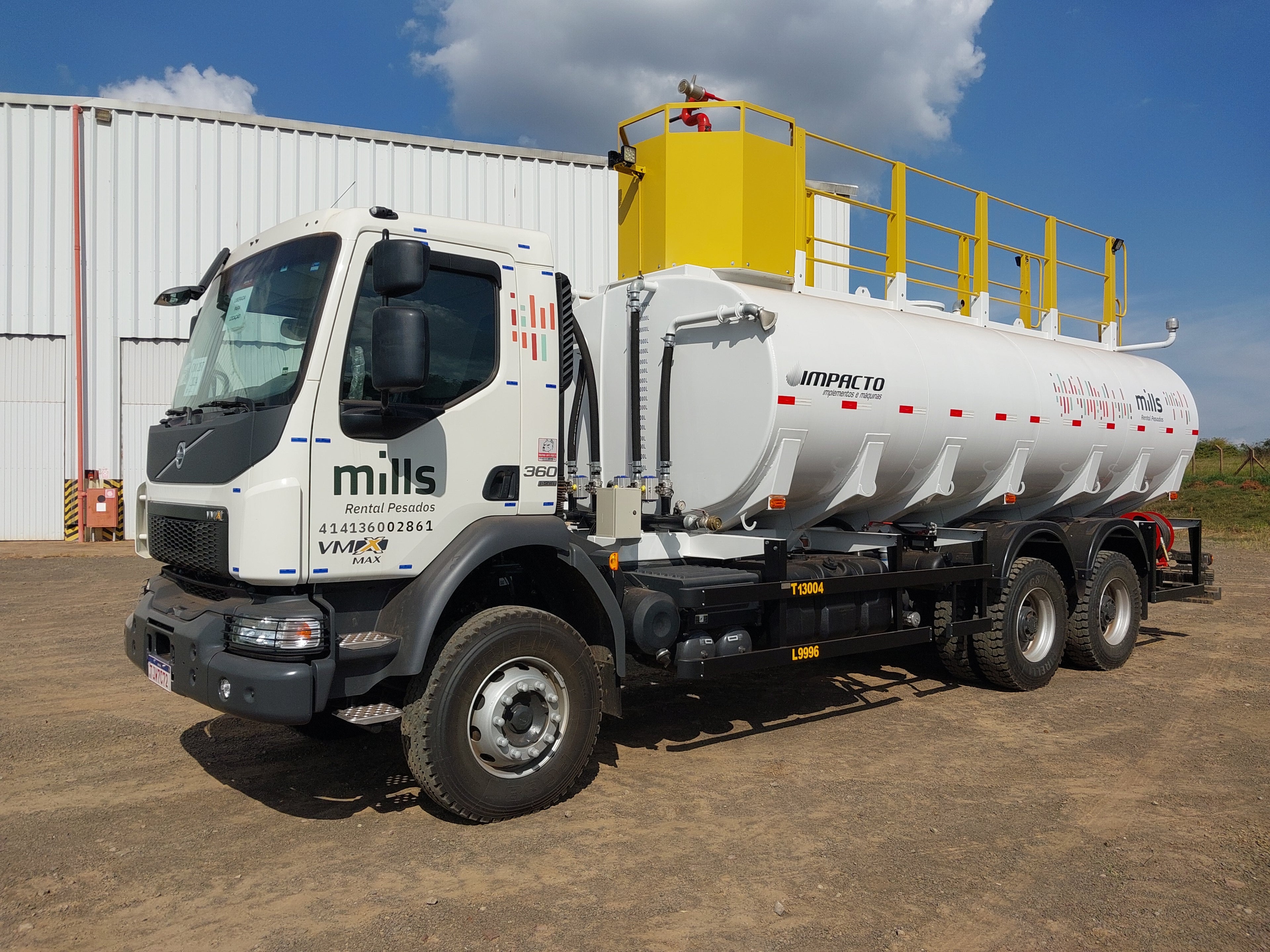 Caminhão Volvo VMX 360 Max 6x4 2p