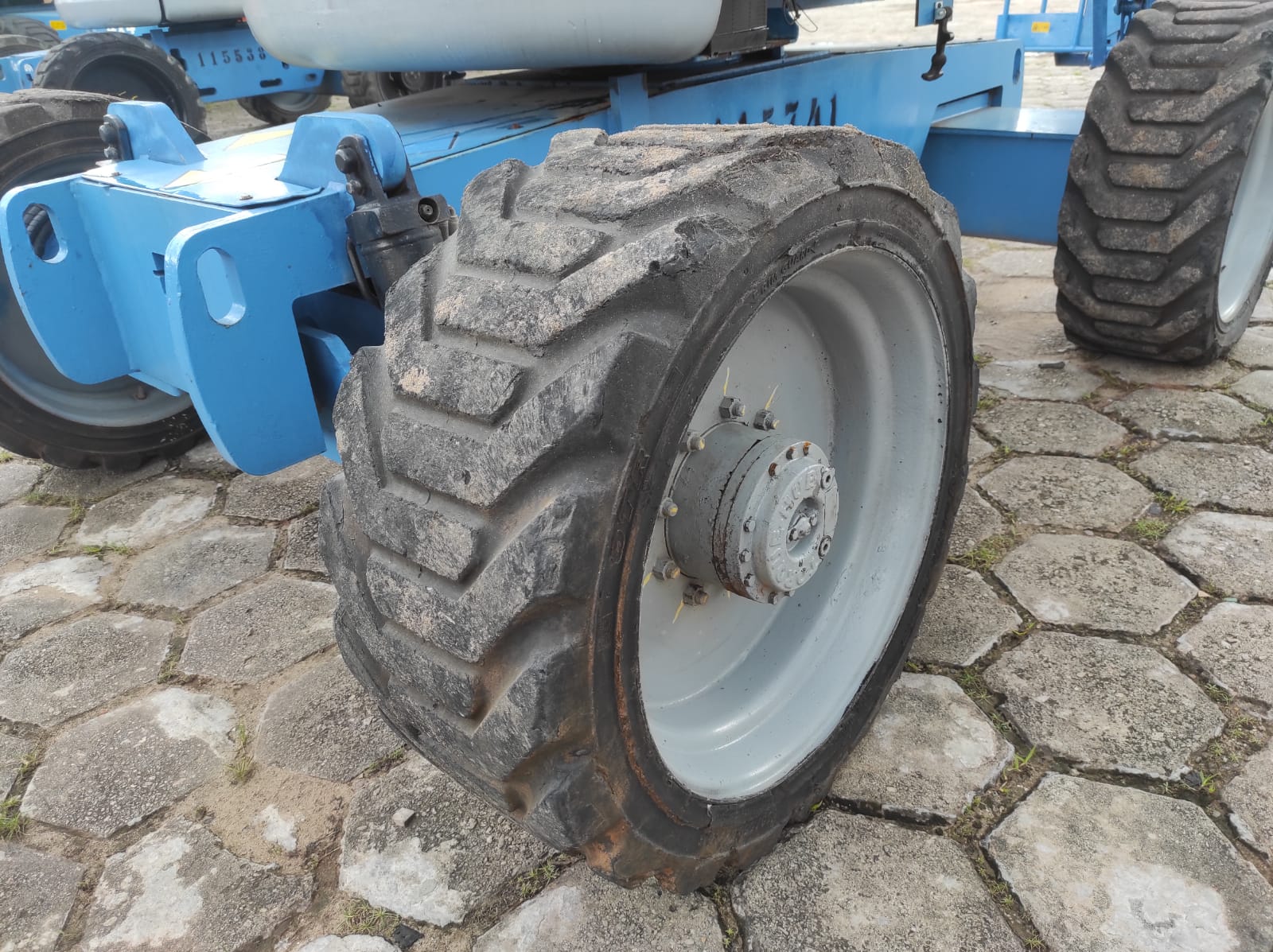 Plataforma Elevatória Articulada Diesel Z-45/25J RT