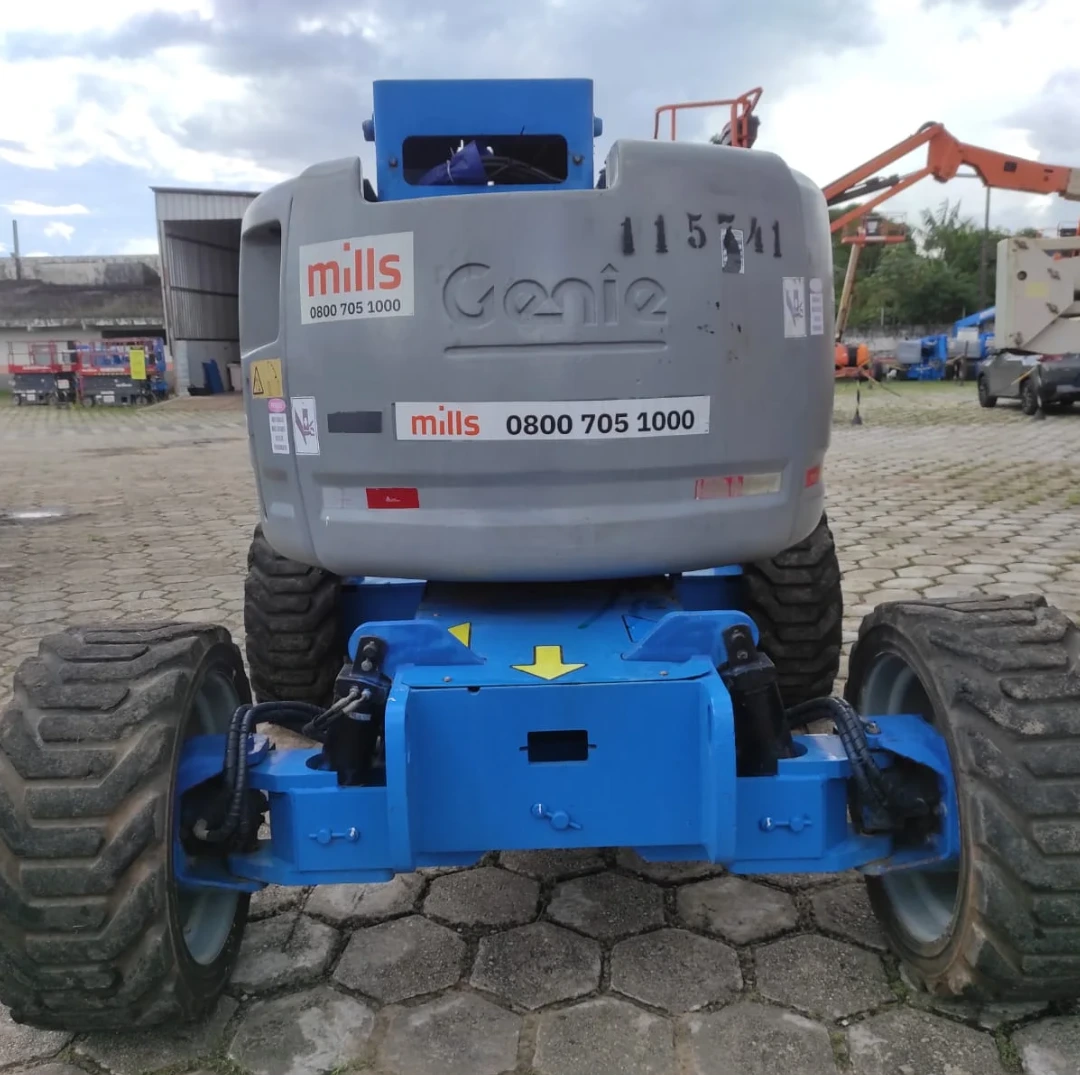 Plataforma Elevatória Articulada Diesel Z-45/25J RT