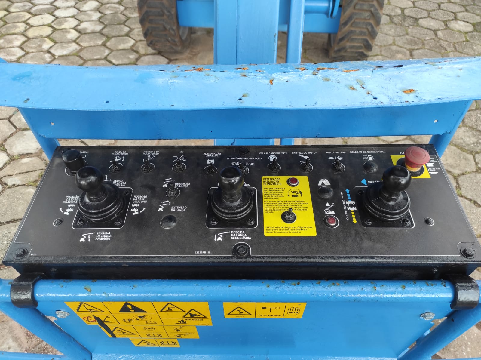 Plataforma Elevatória Articulada Diesel Z-45/25J RT