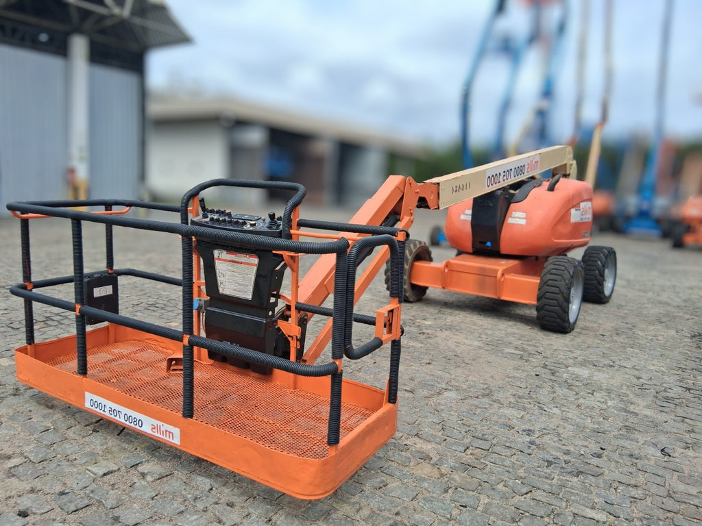 Plataforma Elevatória Articulada Diesel 600AJ