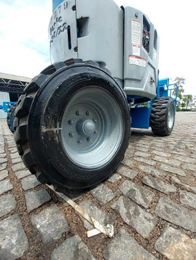Plataforma Elevatória Articulada Diesel Z-34/22 IC