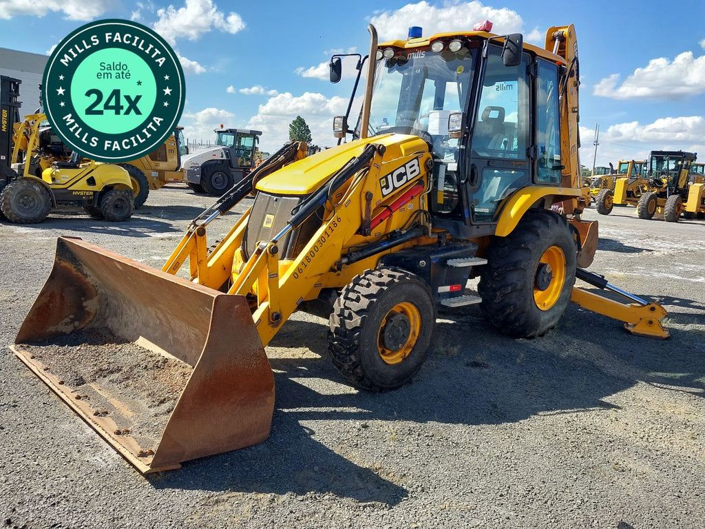 Retroescavadeira JCB 3CX
