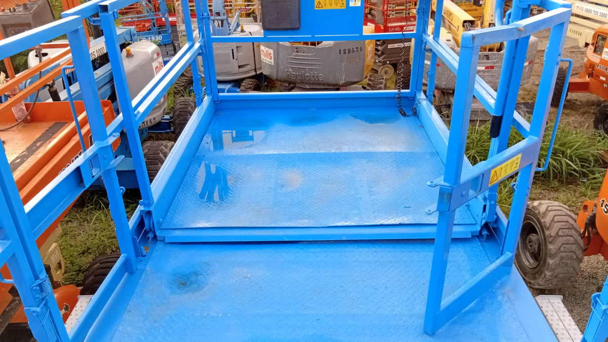 Plataforma Elevatória Tesoura Diesel GS-4390 RT