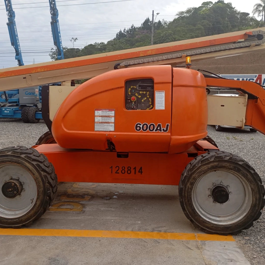 Plataforma Elevatória Articulada Diesel 600AJ