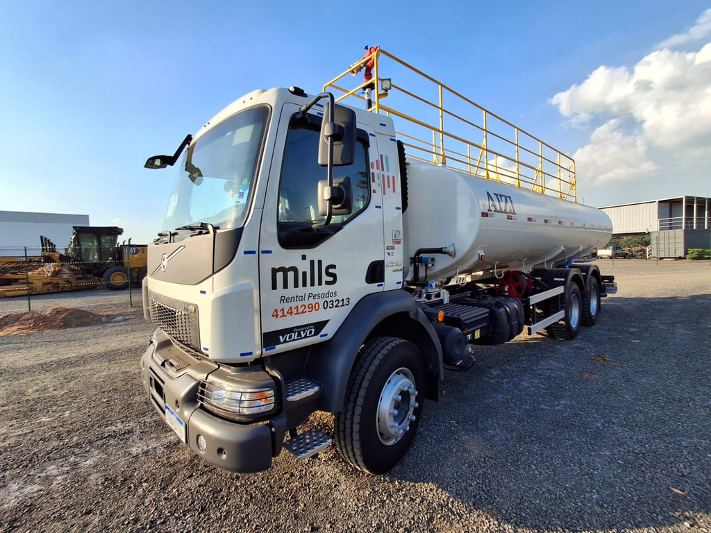 Caminhão Pipa Volvo VMX 290 6x4 2p (diesel)