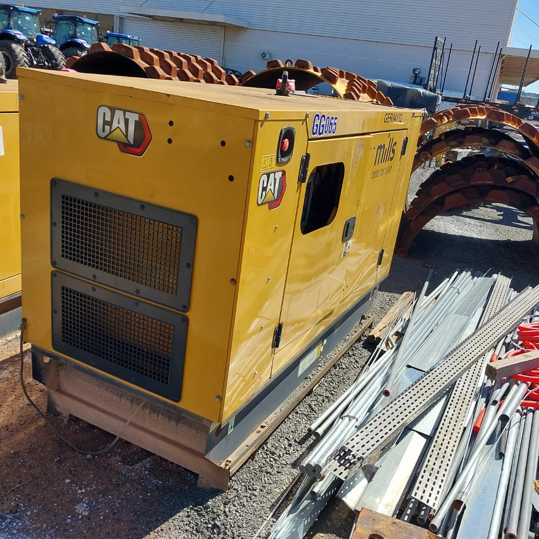 Gerador de Energia 49 KVA - Caterpillar C3.3 DE56