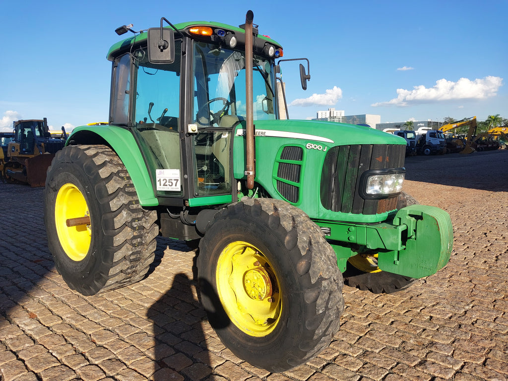 Trator Jonh Deere 6100J
