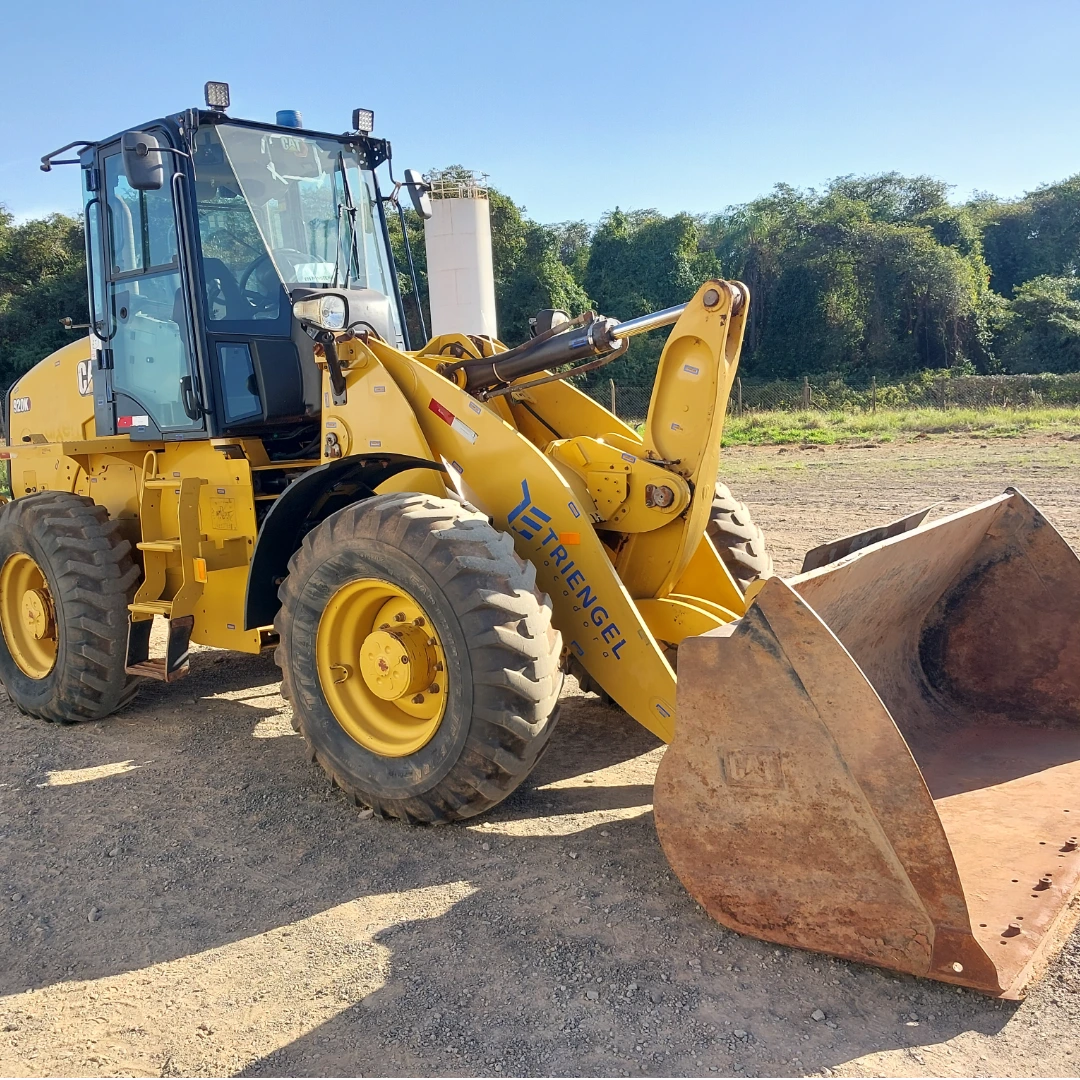 Pá Carregadeira Caterpillar 920K