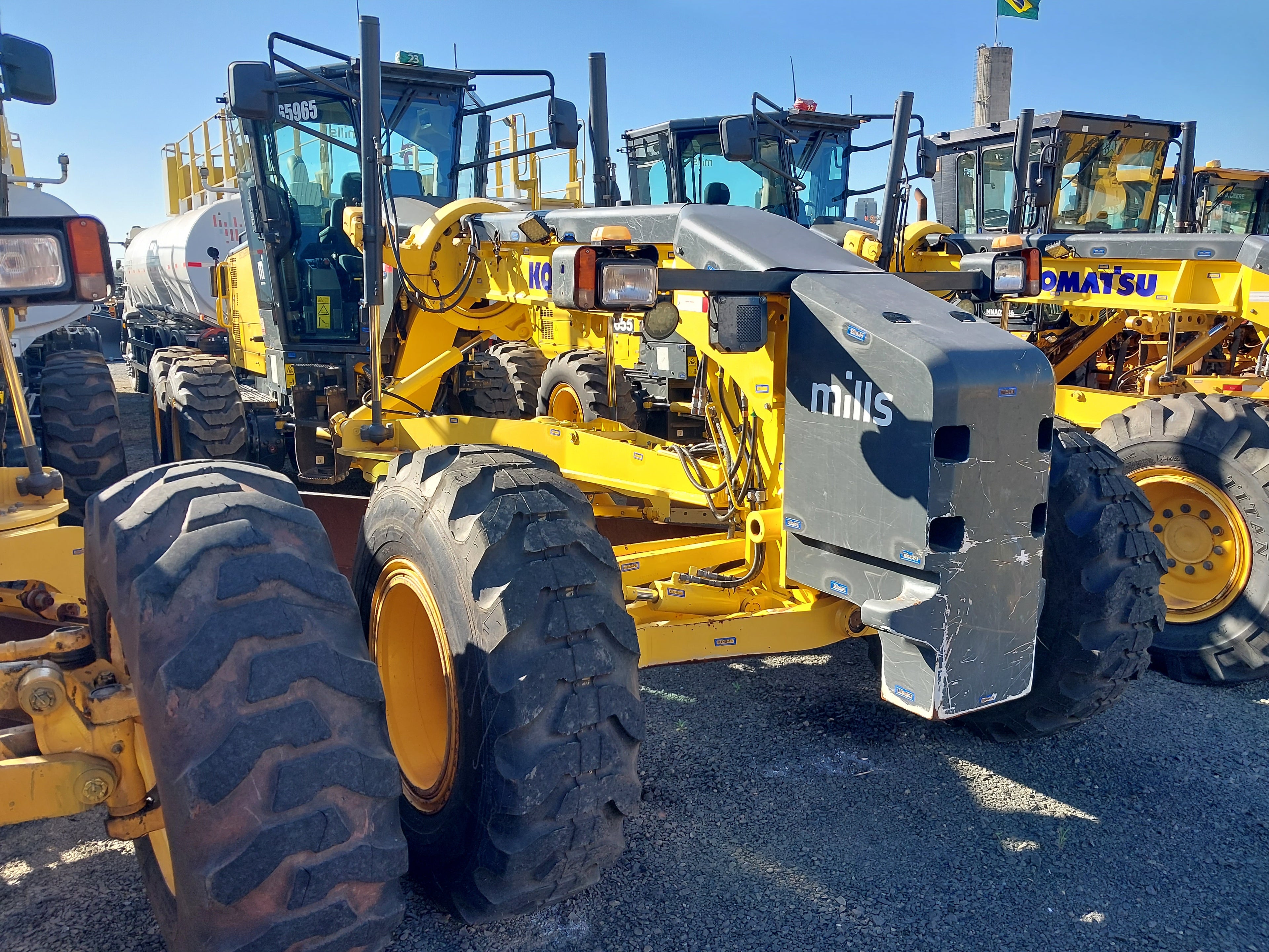 Motoniveladora Komatsu GD655-5