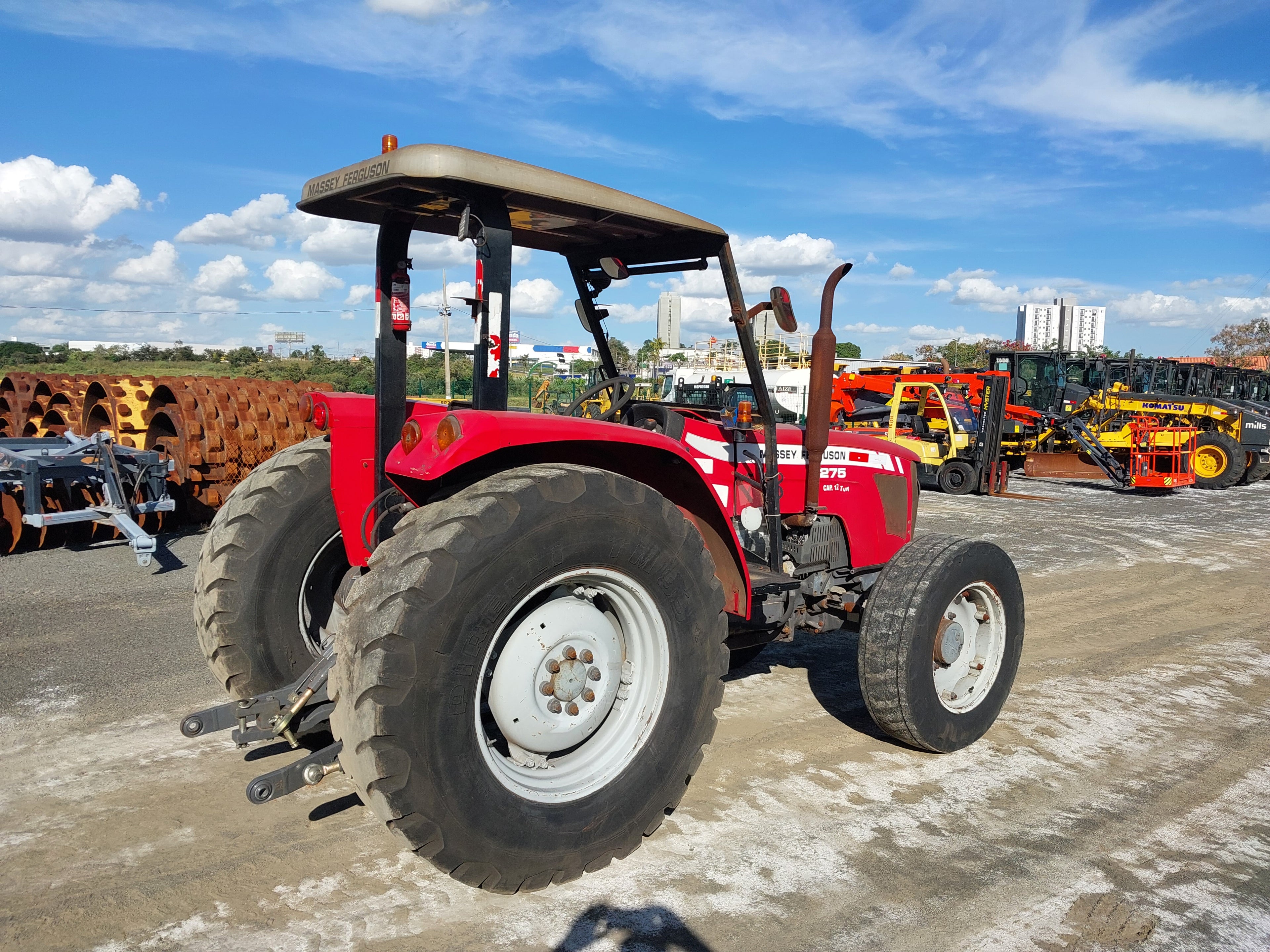 Trator Agrícola Massey Ferguson MF4275