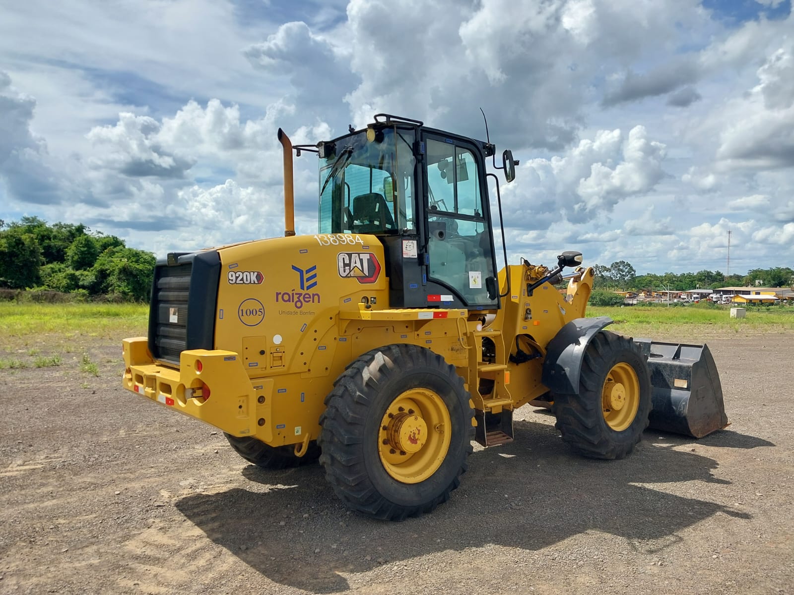 Pá Carregadeira Caterpillar 920K