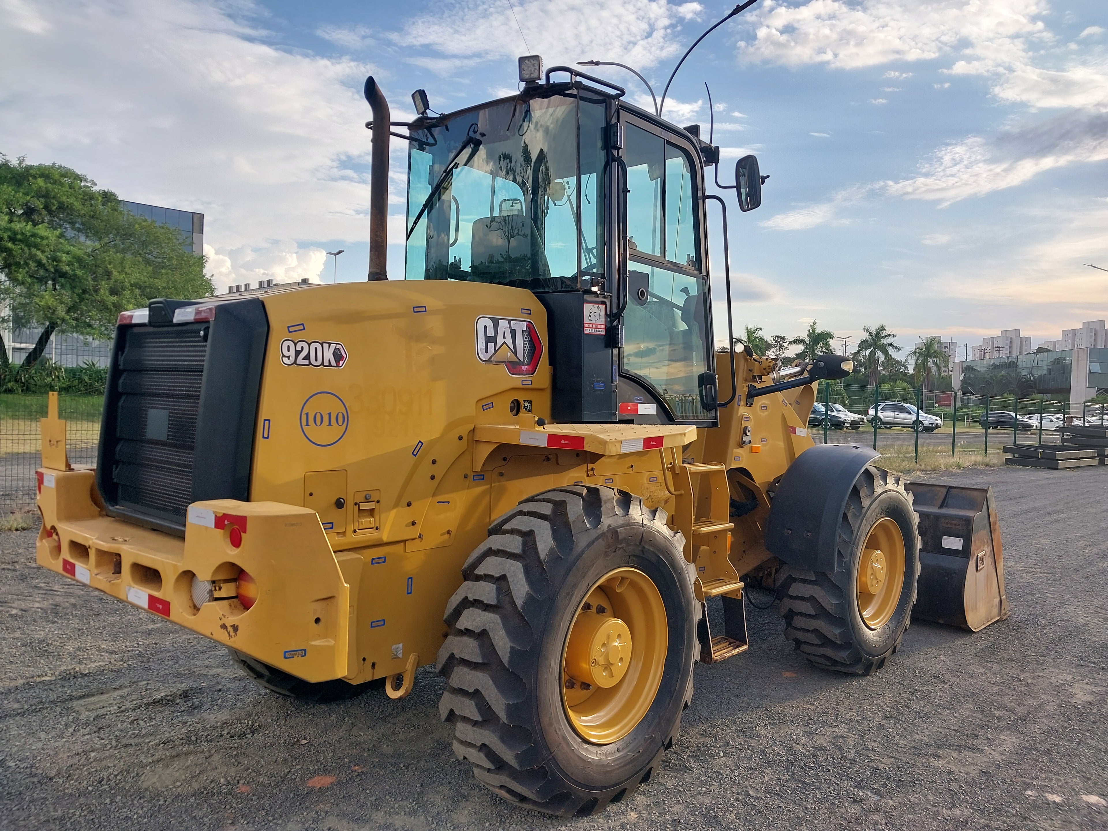 Pá Carregadeira Caterpillar 920K