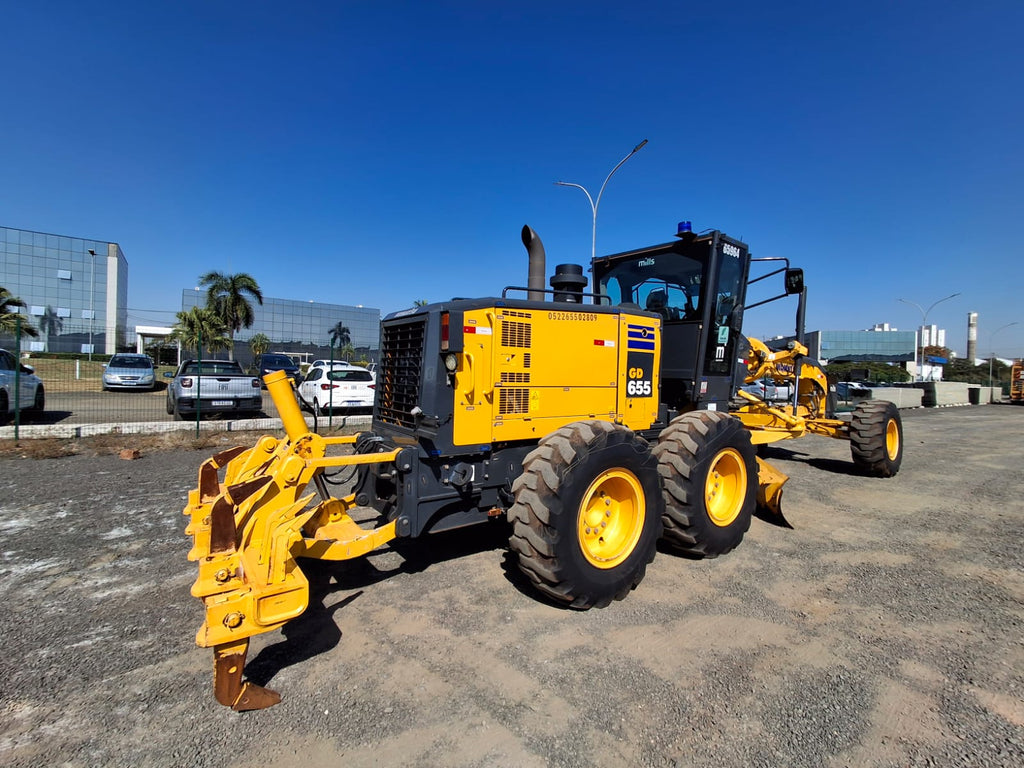 Motoniveladora Komatsu GD655-5