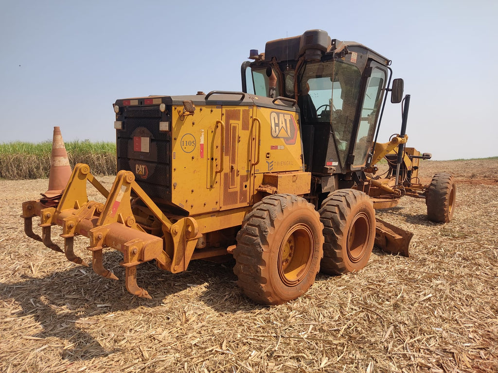 Motoniveladora Caterpillar 120