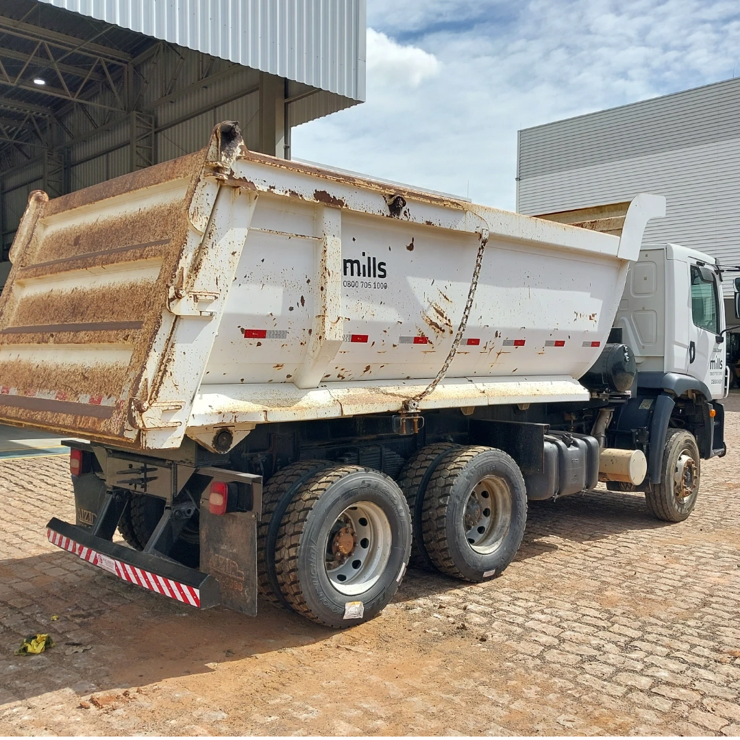 Caminhão Caçamba 14 m³ Volkswagen 26-280 Constellation 6x4 2p (diesel)(E5)