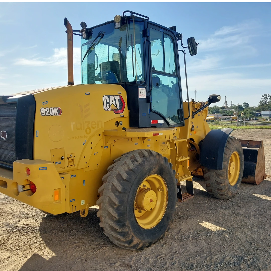 Pá Carregadeira Caterpillar 920K