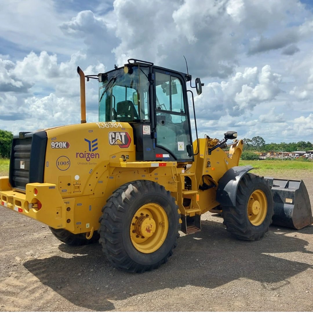 Pá Carregadeira Caterpillar 920K