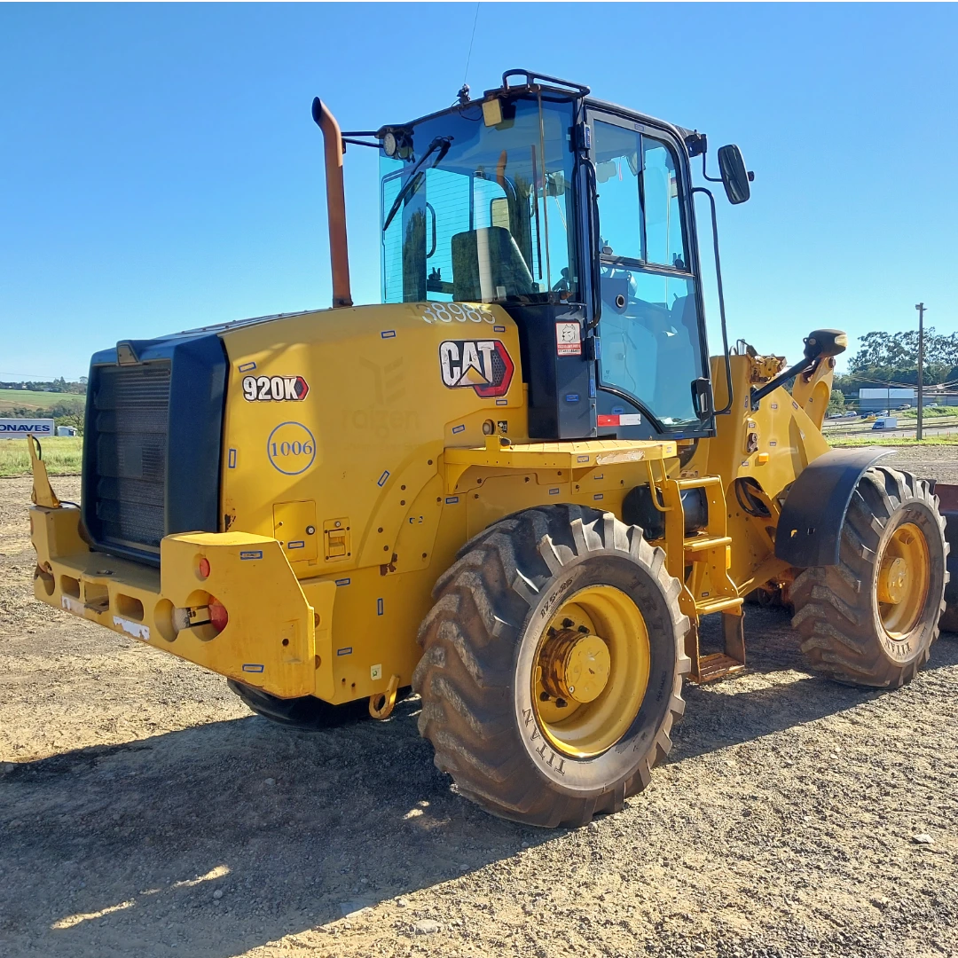 Pá Carregadeira Caterpillar 920K