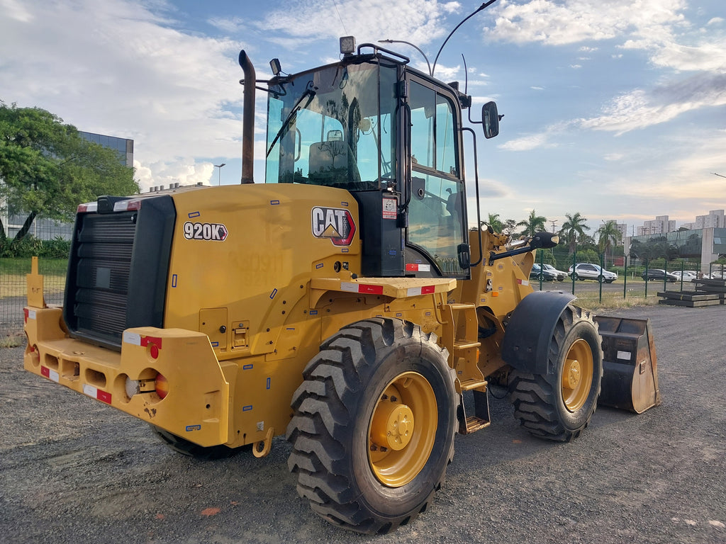 Pá Carregadeira Caterpillar 920K