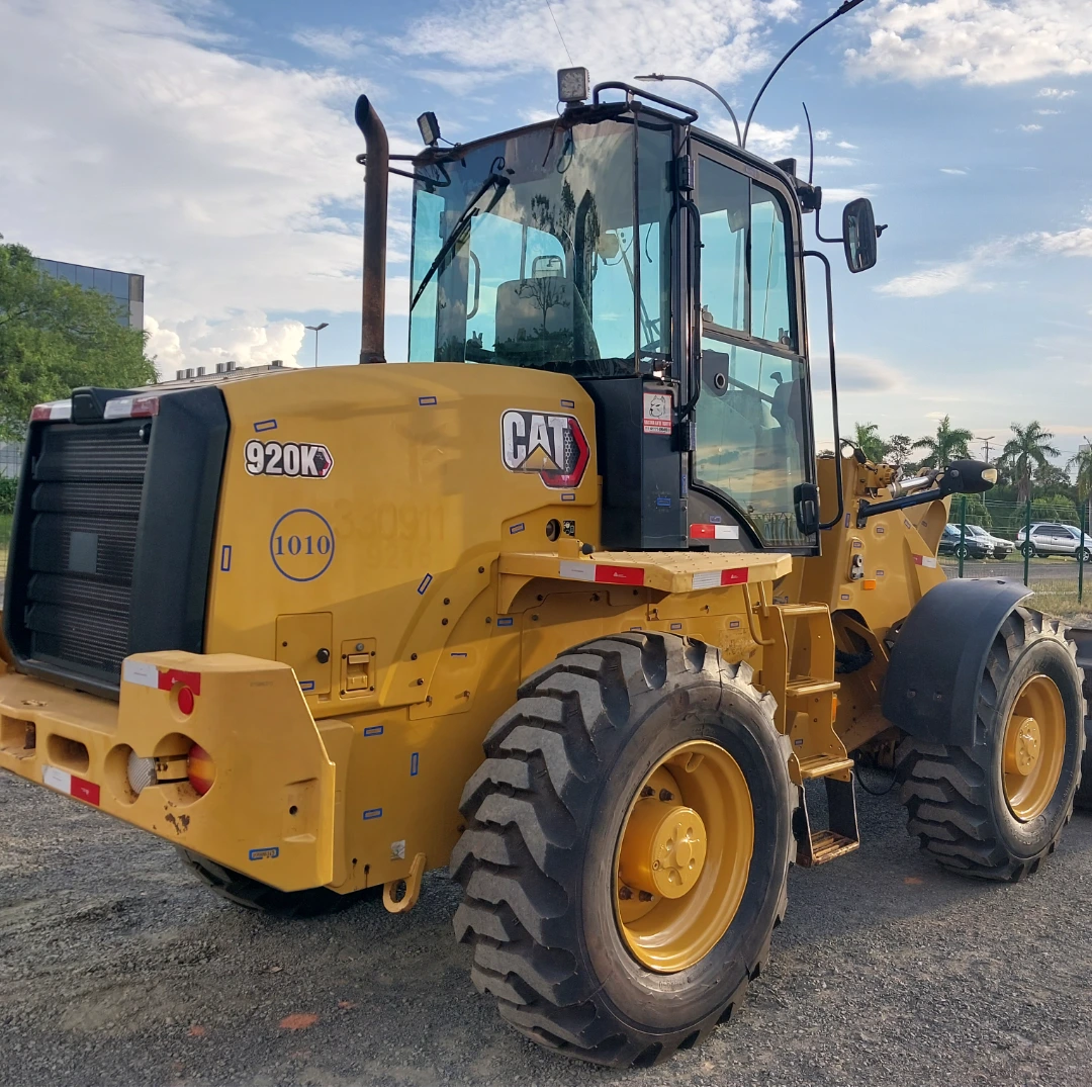 Pá Carregadeira Caterpillar 920K