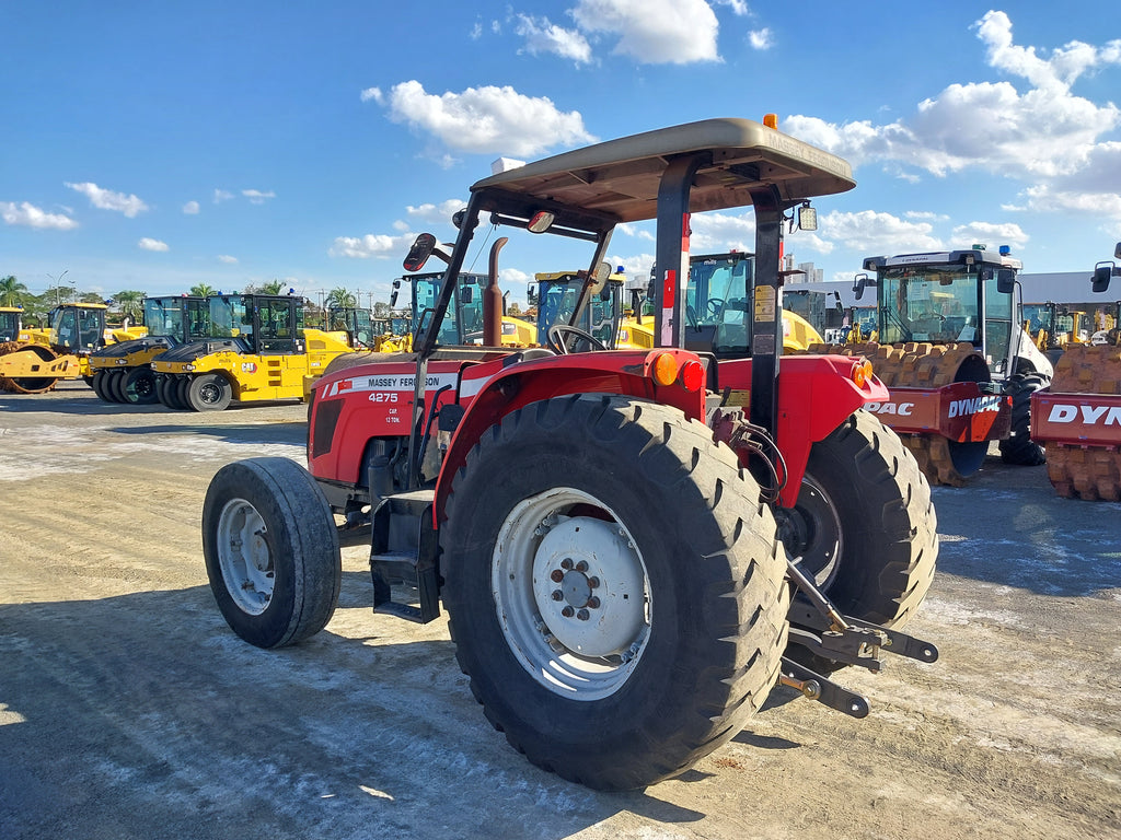 Trator Agrícola Massey Ferguson MF4275