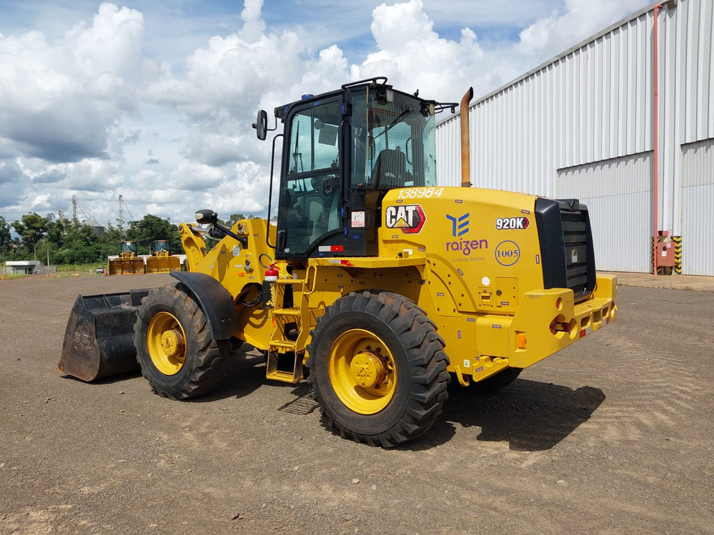 Pá Carregadeira Caterpillar 920K