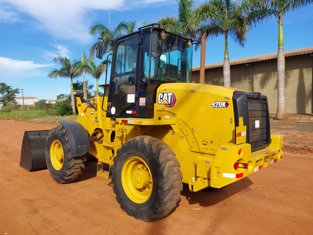Pá Carregadeira Caterpillar 920K