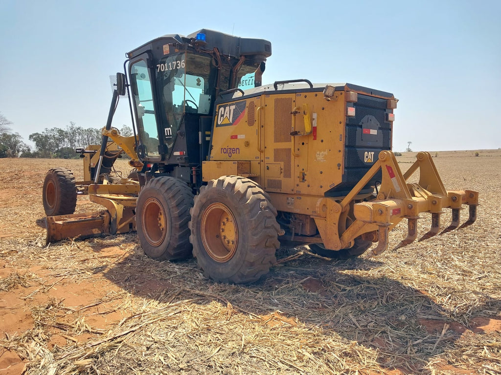Motoniveladora Caterpillar 120