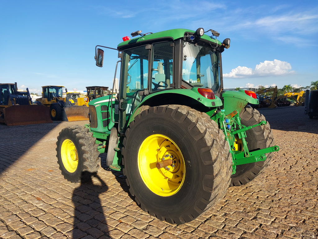 Trator Jonh Deere 6100J