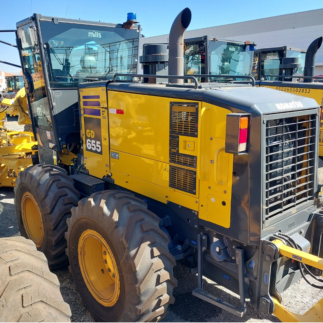 Motoniveladora Komatsu GD655-5