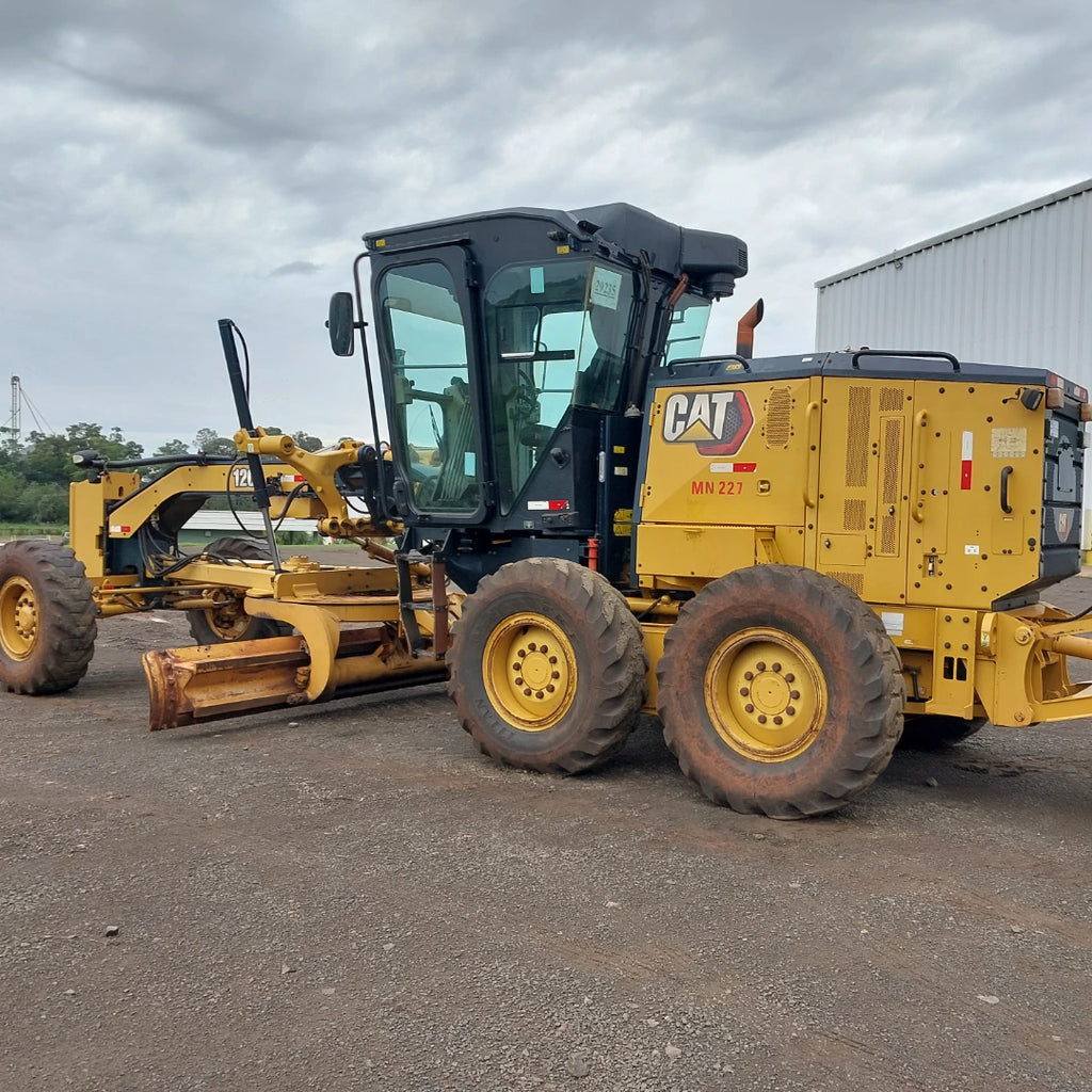 Motoniveladora Caterpillar 120