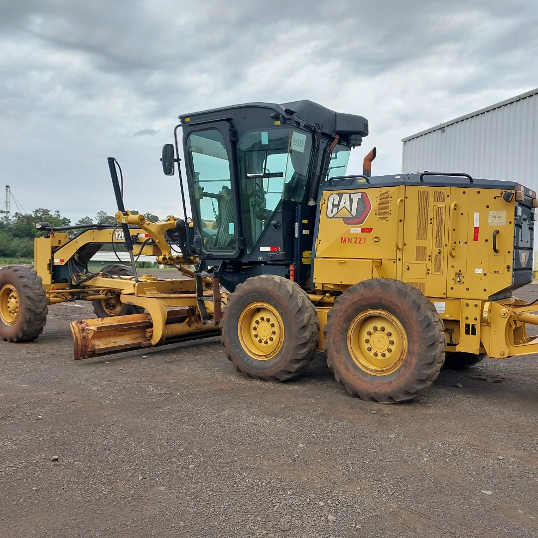 Motoniveladora Caterpillar 120