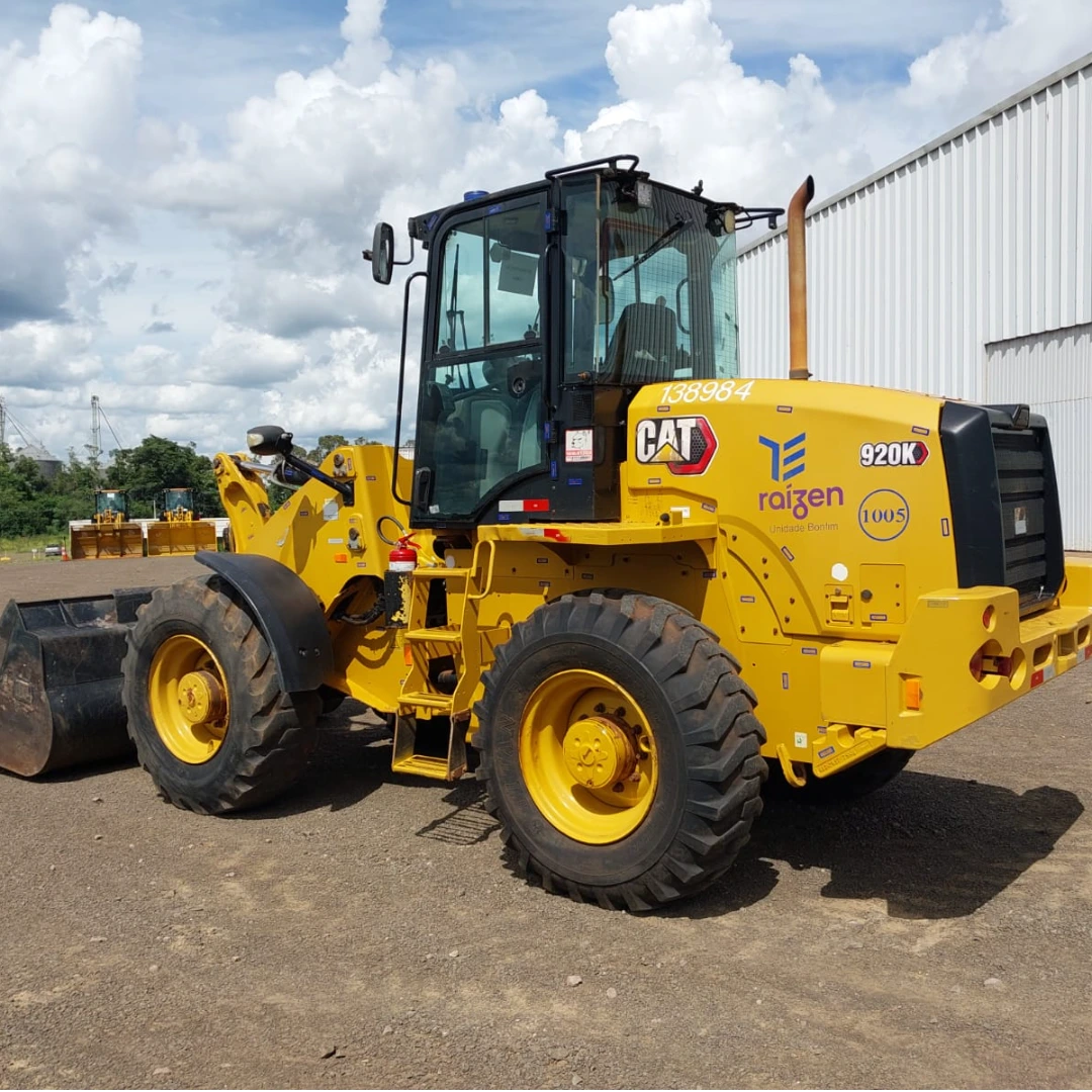 Pá Carregadeira Caterpillar 920K