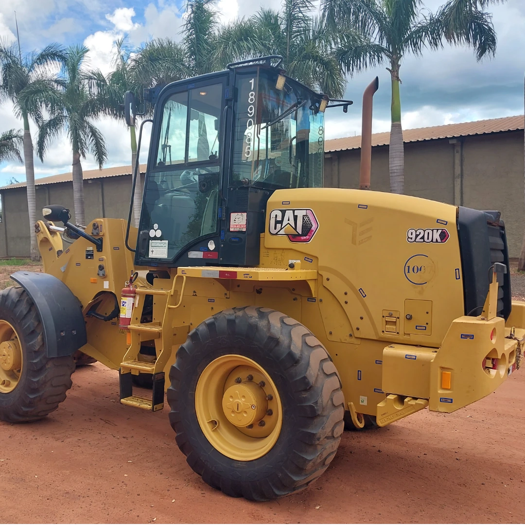 Pá Carregadeira Caterpillar 920K
