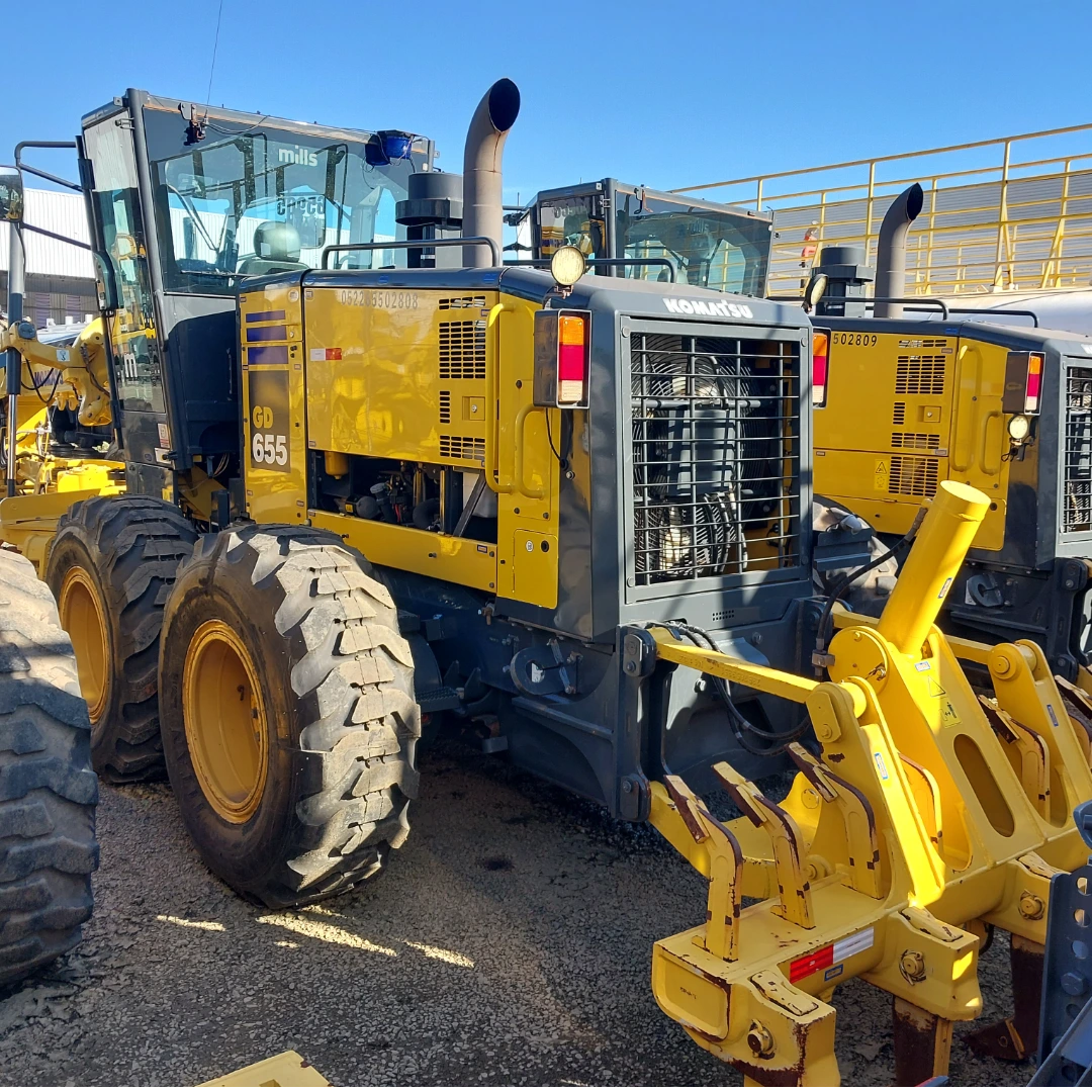 Motoniveladora Komatsu GD655-5