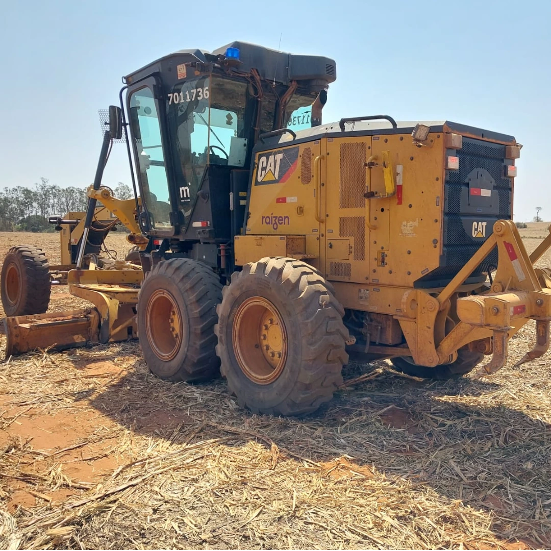 Motoniveladora Caterpillar 120