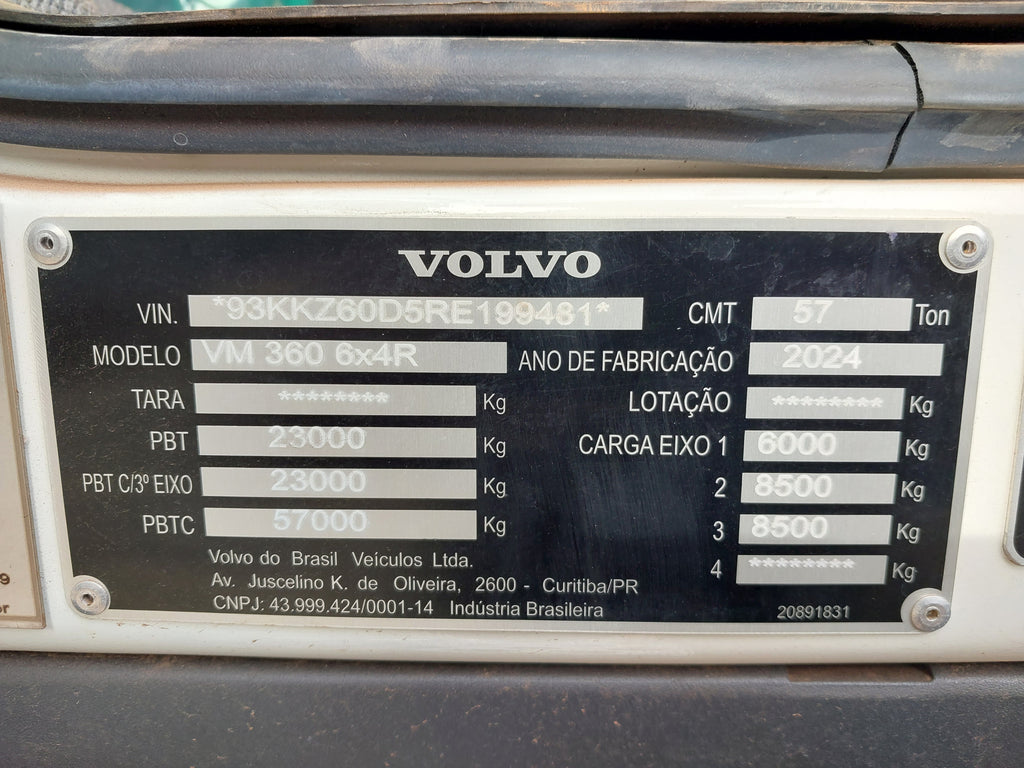 Caminhão Volvo VMX 360 Max 6x4 2p