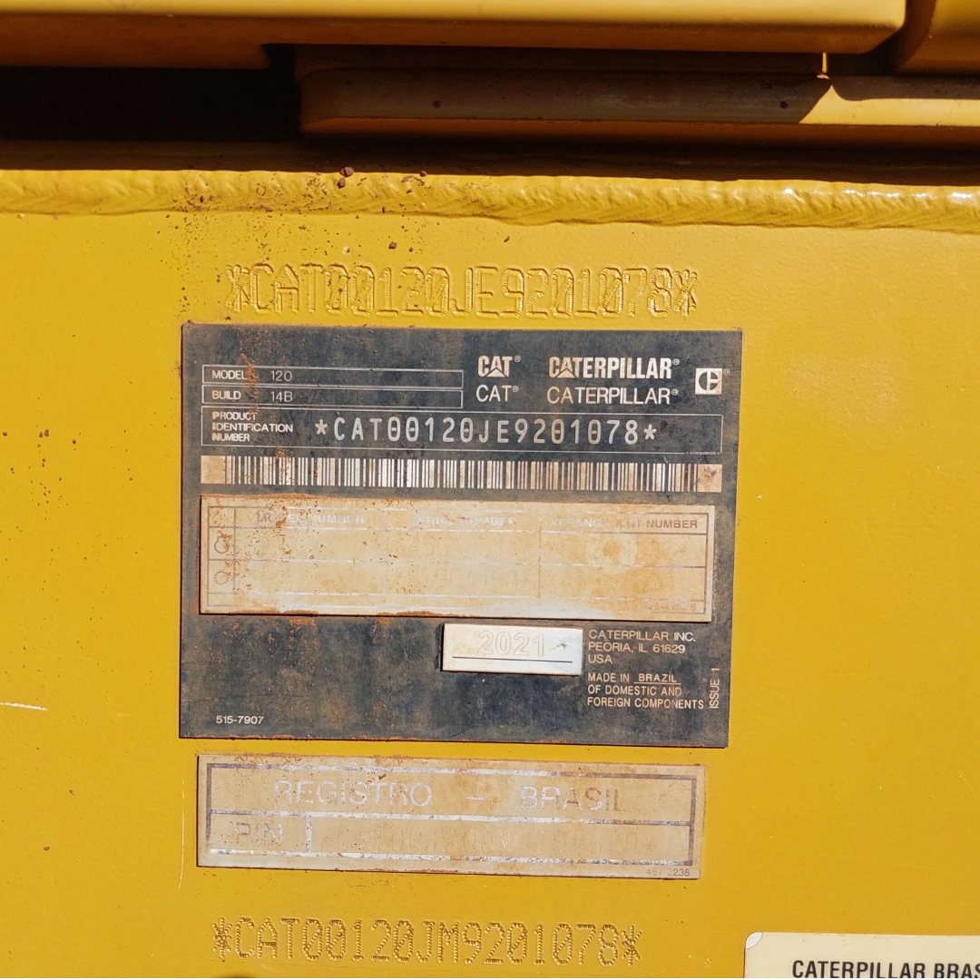 Motoniveladora Caterpillar 120