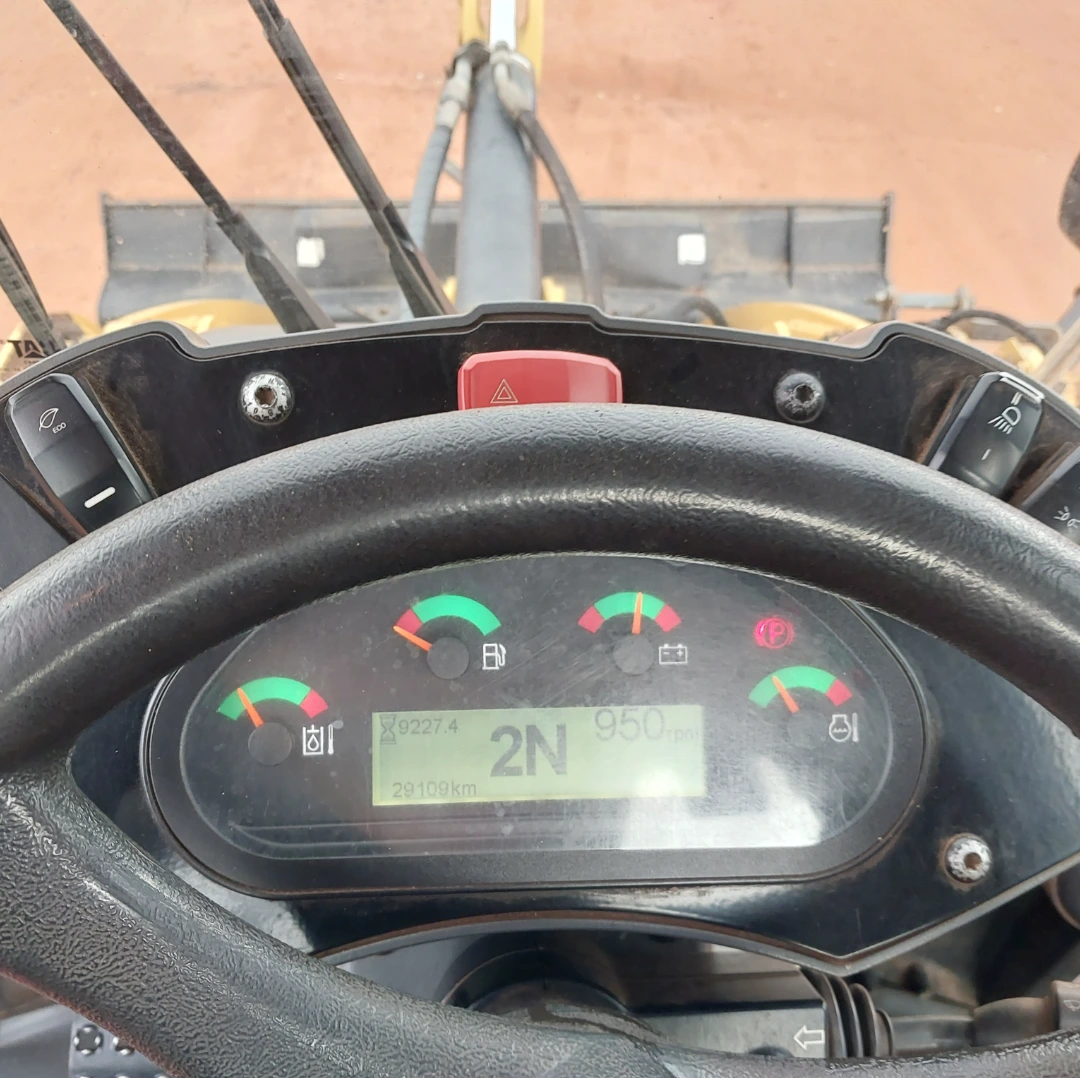 Pá Carregadeira Caterpillar 920K