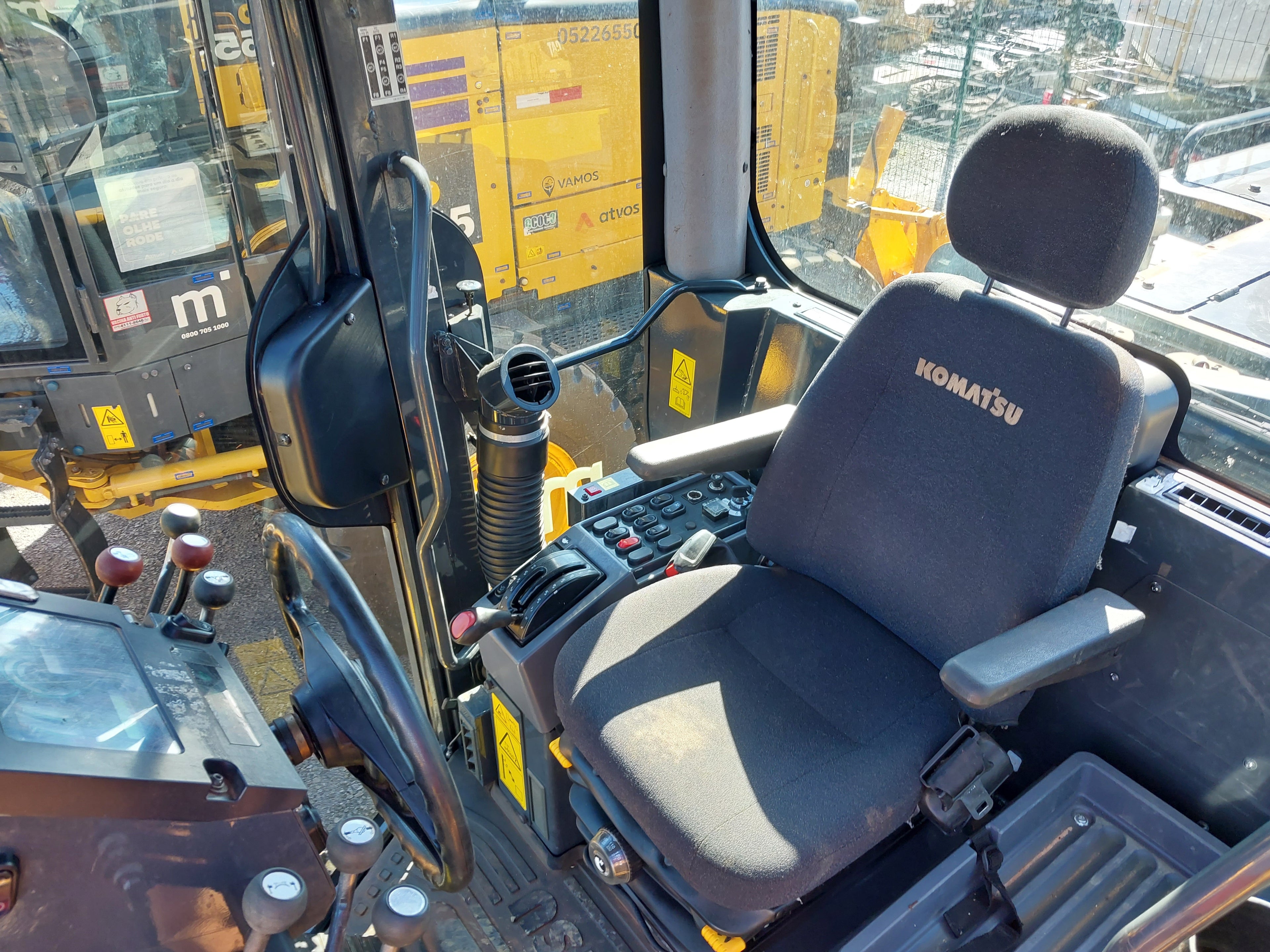 Motoniveladora Komatsu GD655-5