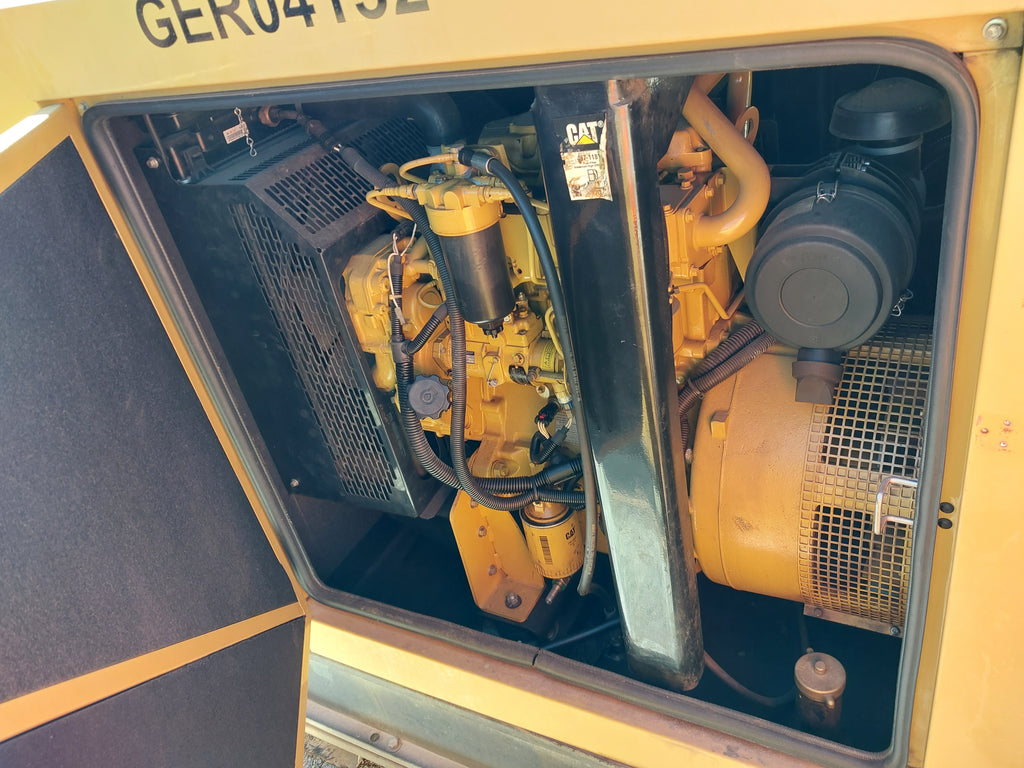 Gerador de Energia 49 KVA - Caterpillar C3.3 DE56