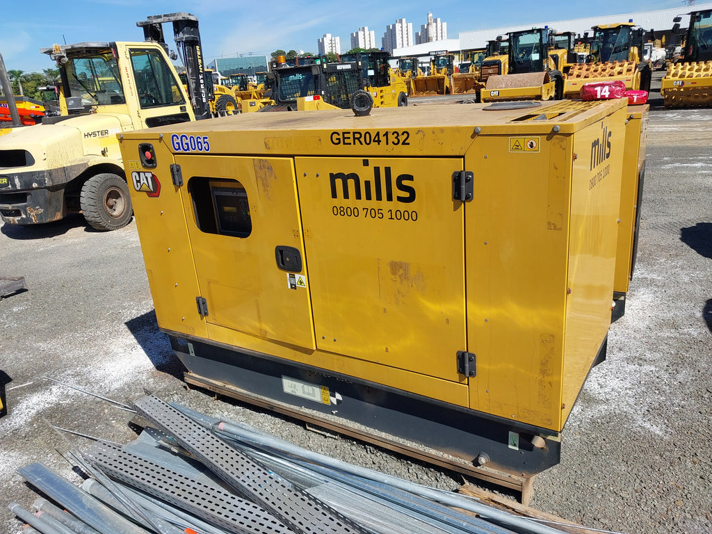 Gerador de Energia 49 KVA - Caterpillar C3.3 DE56
