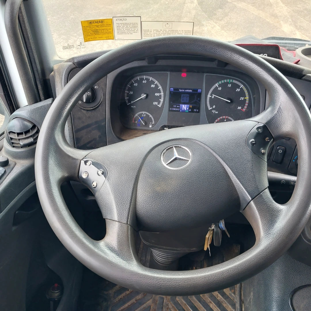 Caminhão Guindauto - 12,5 Toneladas - Mercedes Benz - Atego 3030/54 - Munck: Marca: Hyva