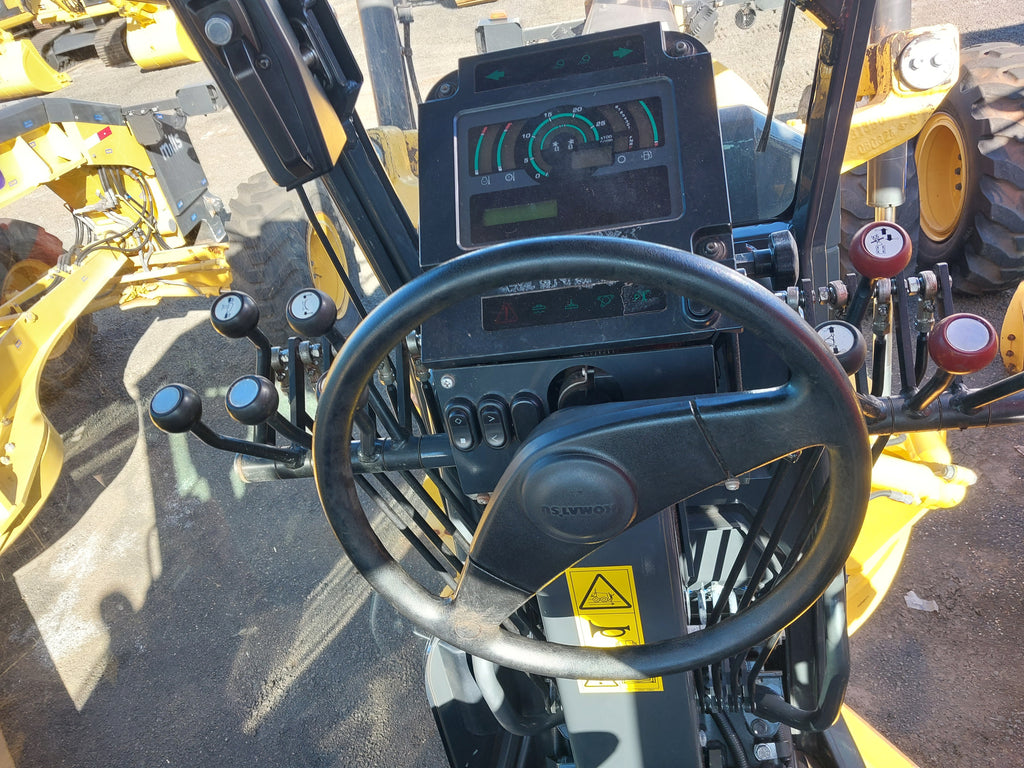 Motoniveladora Komatsu GD655-5