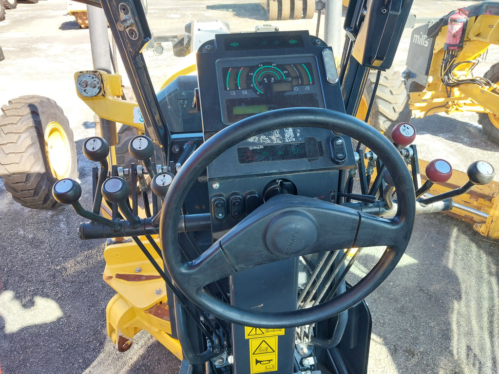 Motoniveladora Komatsu GD655-5