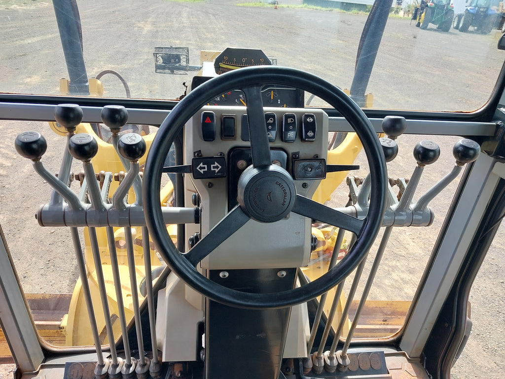 Motoniveladora Caterpillar 120